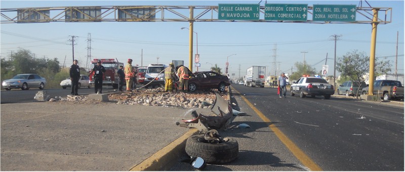 Accidente frente al CERESO, Carretera Internacional 15