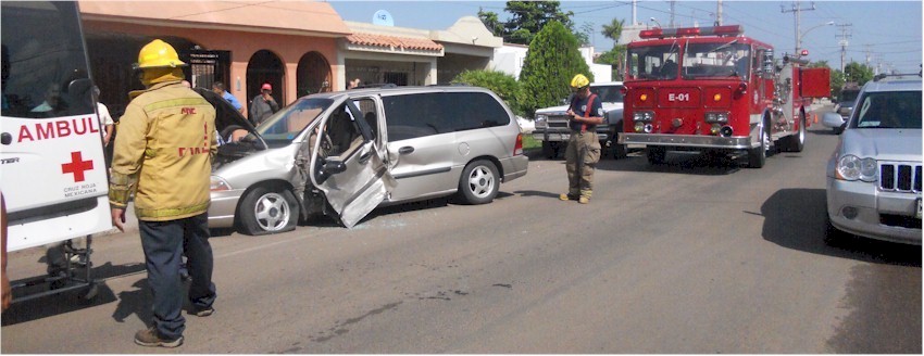Accidente eje Vial Tabasco entre Yaqui y Mayo