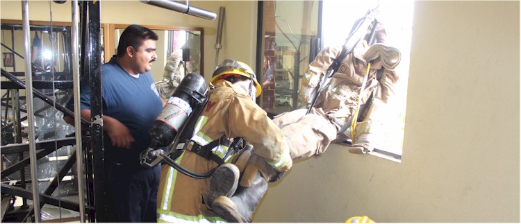 Curso RIT y Mayday: evacuación del bombero caído por una ventana