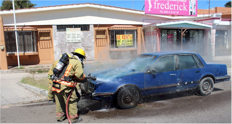 Incendio de vehículo : Allende entre Puebla y Veracruz - Foto 6
