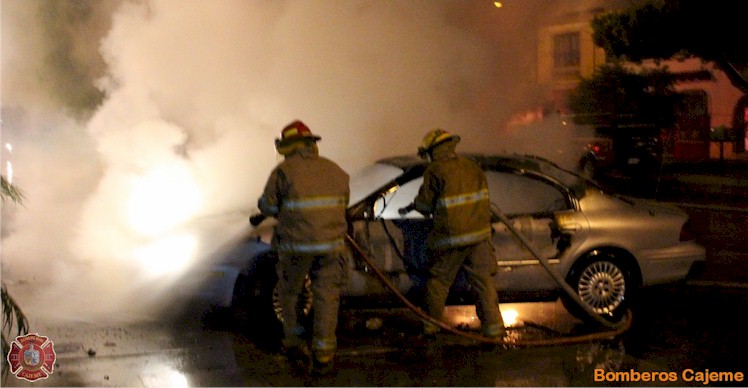 Incendio de vehículo Durangon y Guerrero Foto 5