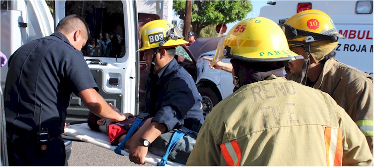 Colisión ambulancia Cruz Roja - Foto 9