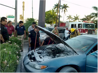 Incendio de vehiculo en MD´s - Foto 1